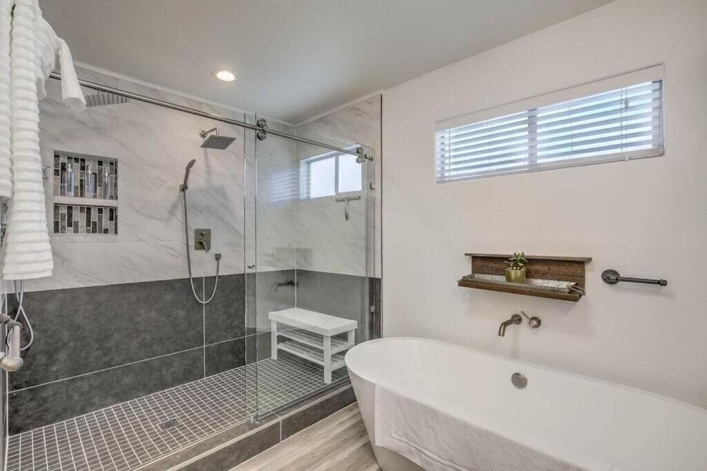 Cozy Desert Retreat - Pool, Spa, Views Henderson Εξωτερικό φωτογραφία